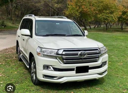 Toyota Land Cruiser V8 2024