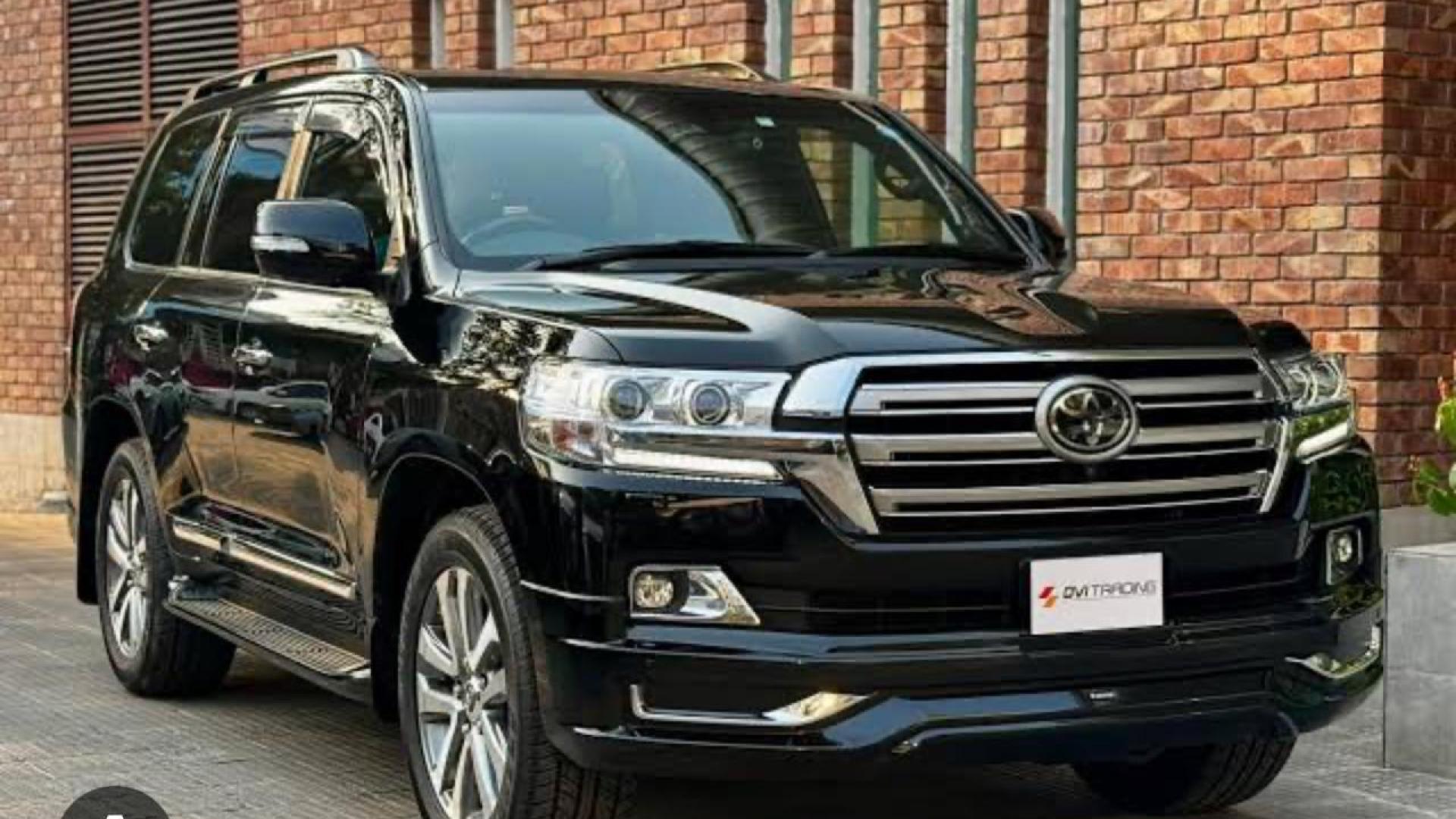 Toyota Land Cruiser V8 2024