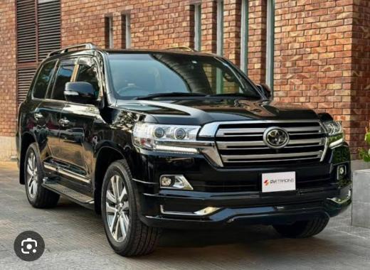Toyota Land Cruiser V8 2024